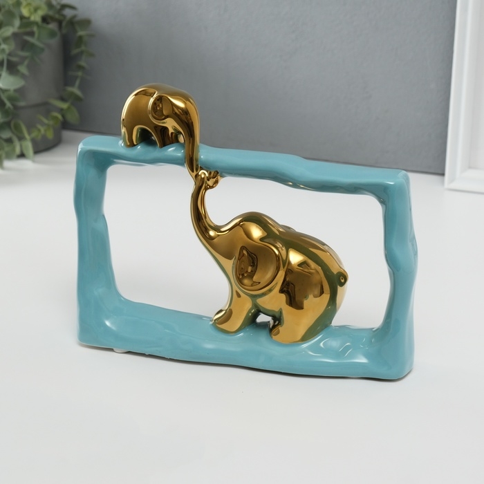 Сувенир керамика Сувенир керамика "Слон со слонёнком - касание. Прямоугольник" голубой с золотом 6х23х16,5 см 10323