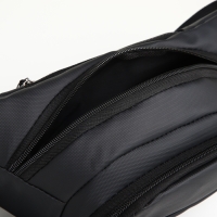 Поясная сумка на молнии, 3 наружных кармана, цвет чёрный