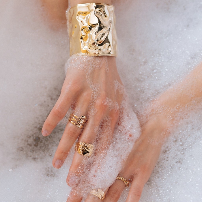 Браслет металл &laquo;Манжета&raquo; с выемками, цвет золото