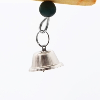 Игрушка для птиц с панцирем каракатицы и бусами, 18 х 6 см, жёлтая Игрушка для птиц с панцирем каракатицы и бусами, 18 х 6 см, жёлтая