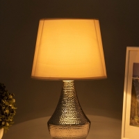 Настольная лампа "Хелена" 1х15Вт Е14 бежевый 25х25х39см