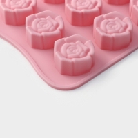 Форма для конфет и шоколада Доляна &laquo;Розочки&raquo;, силикон, 20,5&times;10,5&times;1,5 см, 15 ячеек (3&times;3 см), цвет розовый