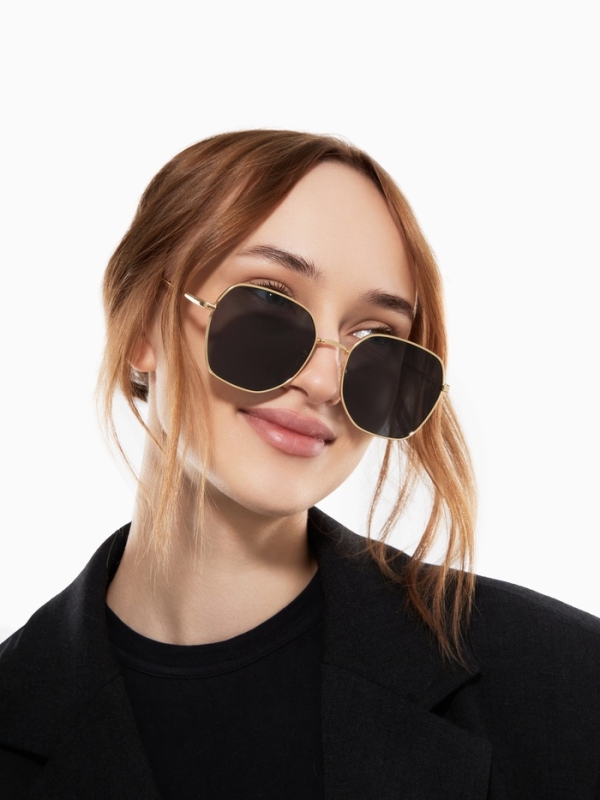 Очки солнцезащитные uv 400, дужка 13.1 см, ширина 12.4 см, линза 5.1&times;5.3 см