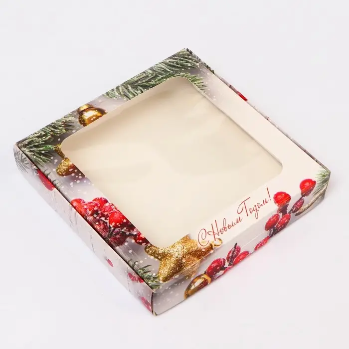 Подарочная коробка сборная с окном &laquo;Новогодние веточки&raquo;, 16&times;16&times;3 см