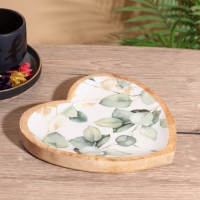 Блюдо в форме сердца &laquo;Листья&raquo;, дерево манго, 20.5&times;20&times;2.3 см