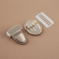 Застёжка для сумки, матовая, 3,5 &times; 4,7 см, цвет жемчужный серебряный