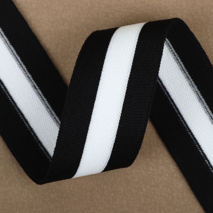 Тесьма трикотажная лампас 30 мм, 9,1 &plusmn; 0,5 м, цвет чёрный/белый