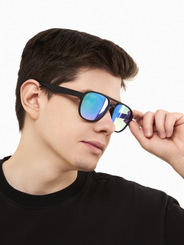 Очки солнечные, uv 400, ширина 15 см, дужка 15 см, линза 5.4 х 4.6 см