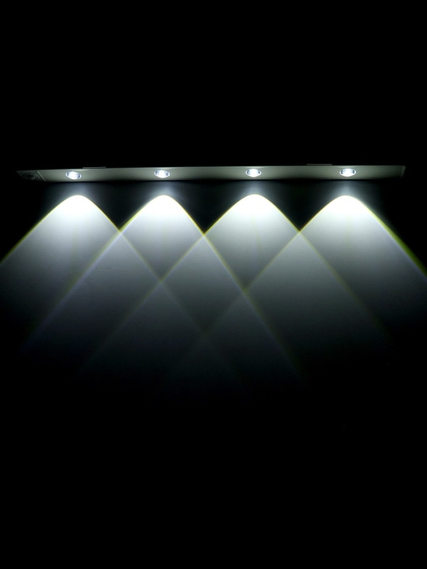 Светильник светодиодный с датчиком движения, 4Вт, от аккум. батареи, 50 см, 3000К-6500К