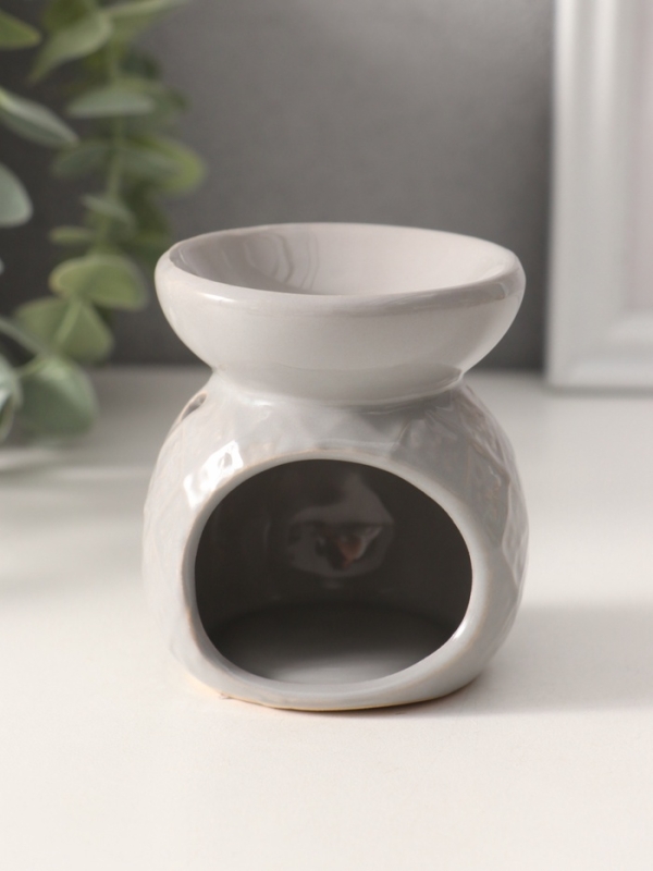 Аромалампа керамика "Цветочки в ромбах" серая 6,3х6,3х7,5 см