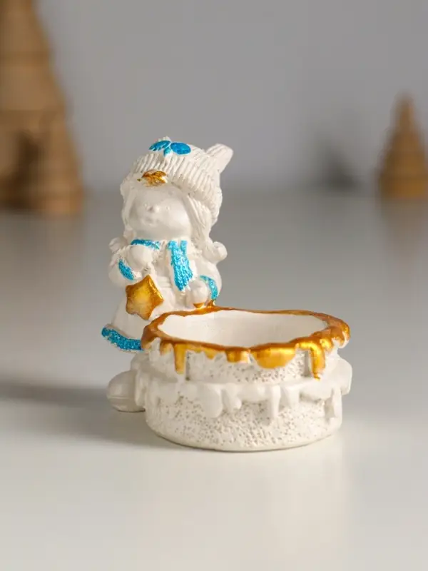 Подсвечник "Девочка с корзинкой" 7х7 см, перламутр