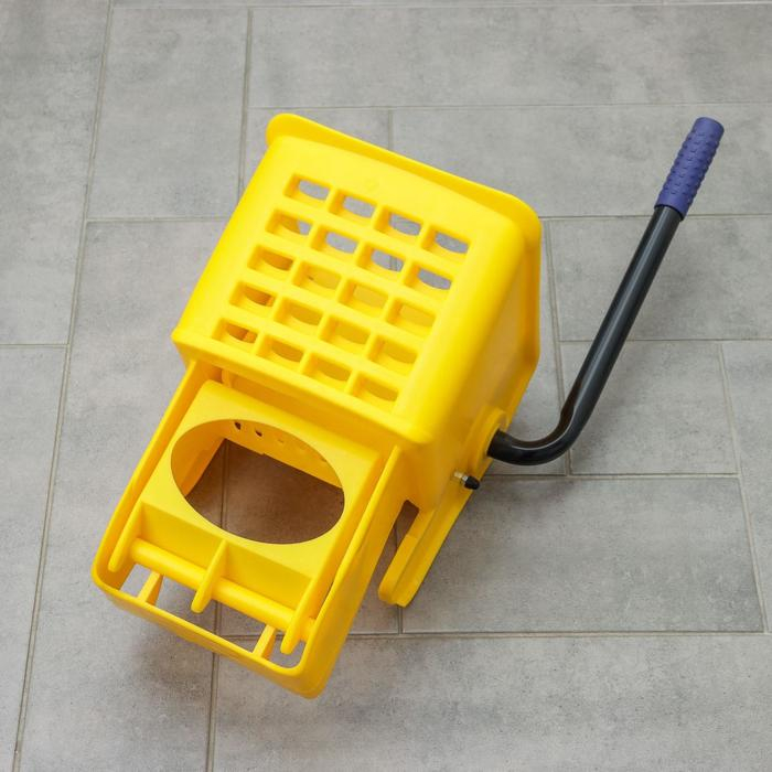 Отжим для мопов горизонтальный, пластик Отжим для мопов горизонтальный, пластик