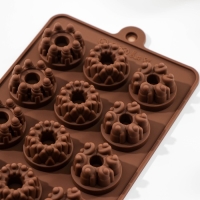Форма для конфет и шоколада &laquo;Дольче&raquo;, силикон, 20&times;11&times;1,8 см, 15 ячеек, цвет коричневый