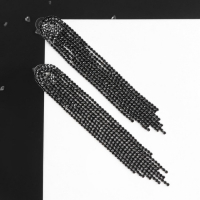 Серьги висячие со стразами &laquo;Рассвет&raquo; цветочный, цвет изумрудно-белый в золоте, 12,5см