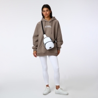 Сумка-слинг на молнии TEXTURA, наружный карман, цвет белый Сумка-слинг на молнии TEXTURA, наружный карман, цвет белый