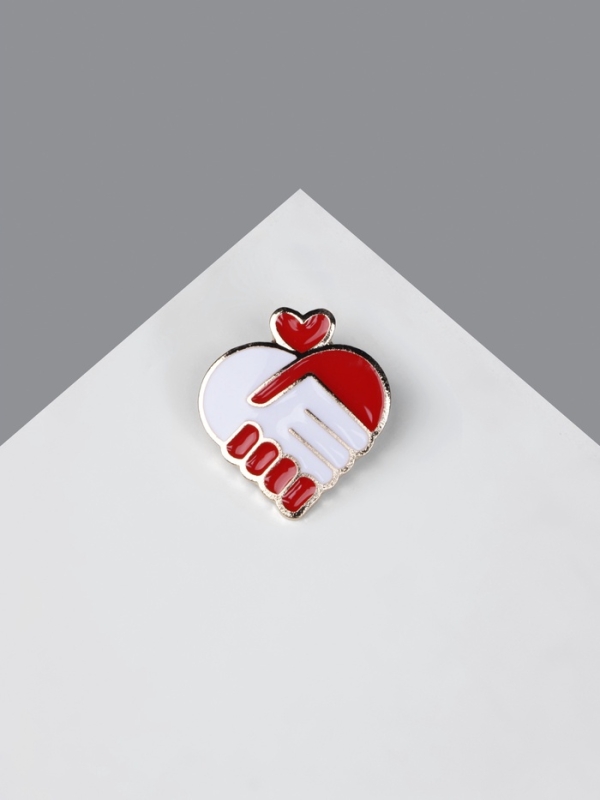Брошь &laquo;Сердце&raquo; из рукопожатия, цвет МИКС (неделимая фасовка 12 шт., цена за шт.)