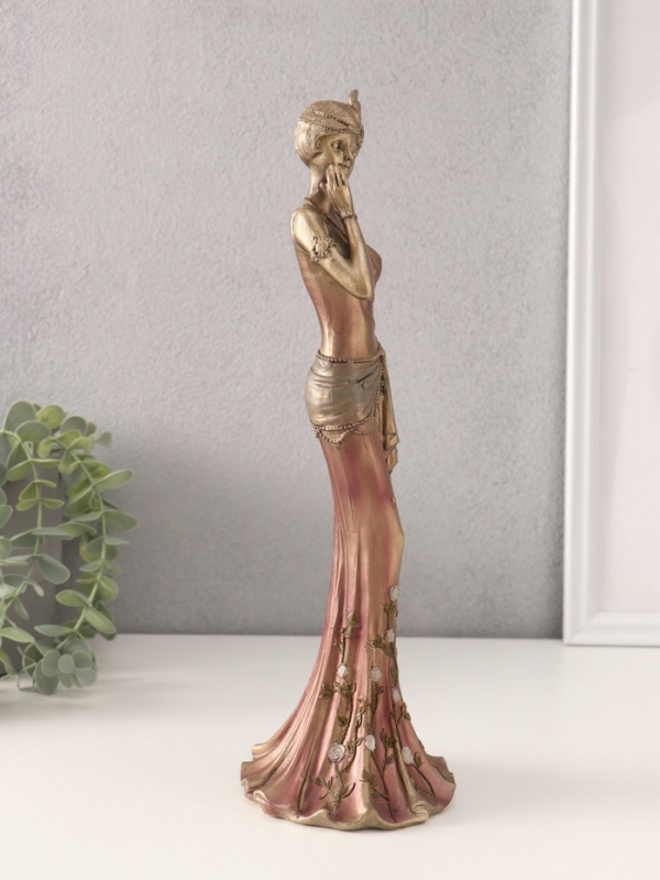 Сувенир полистоун "Агнесс в платье 20-30-х годов с розами" 11,5х10х31,5 см