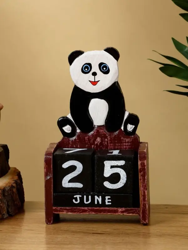 Календарь настольный "Панда" дерево 11х5х14 см