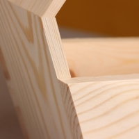 Кашпо деревянное, Шестёрка с ручкой 28х24,5х8,5см Кашпо деревянное, Шестёрка с ручкой 28х24,5х8,5см