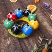 Сувенирный музыкальный инструмент &laquo;Маракас с шариками и пластинами&raquo;, радужный, 25&times;13&times;5 см, МИКС