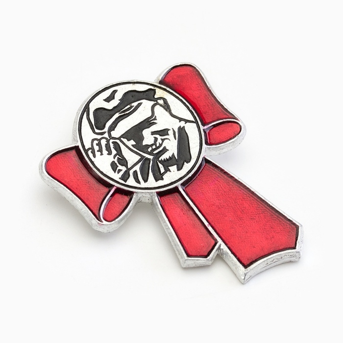 Значок "Ленин в банте"