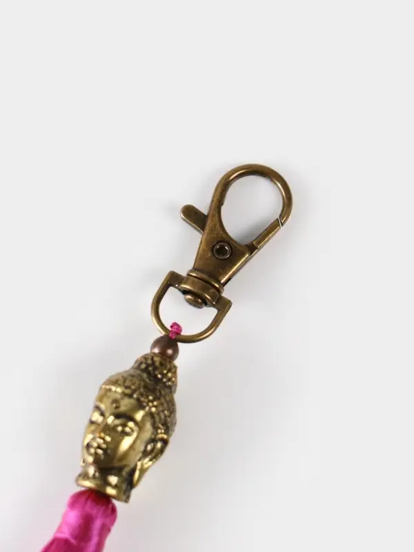 Брелок-кисточка "Будда" 17 см, цв. фуксия, золотистый