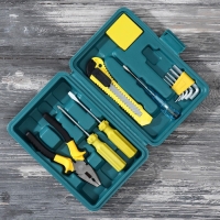 Набор инструментов «Гигант ремонта» с отверткой индикаторной, 11 предметов Набор инструментов «Гигант ремонта» с отверткой индикаторной, 11 предметов