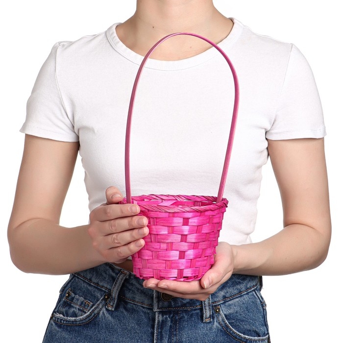 Корзина плетёная, бамбук, розовая Корзина плетёная, бамбук, розовая