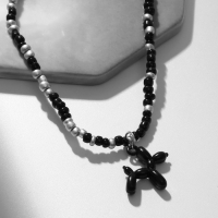 Кулон &laquo;Собачка&raquo; из воздушных шаров, бисер, цвет чёрный, 41см