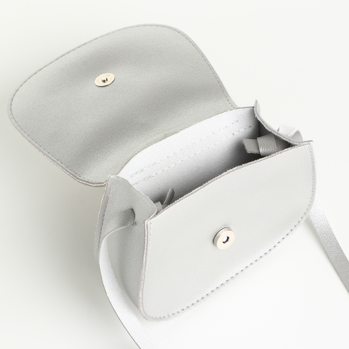 Сумка детская для девочки на клапане &laquo;Выбражулька&raquo;, цвет серебряный