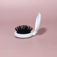 Расчёска массажная &laquo;Коты&raquo;, складная, с зеркалом, 6,5 &times; 2,5 см, цвет белый