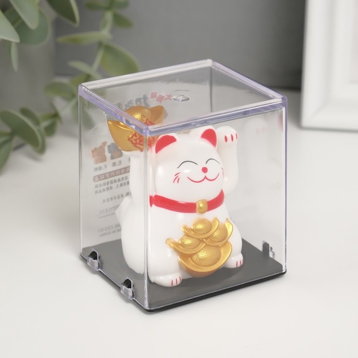 Маятник пластик "Белый Манэки-нэко со слитками Ямб" 5х5х6 см