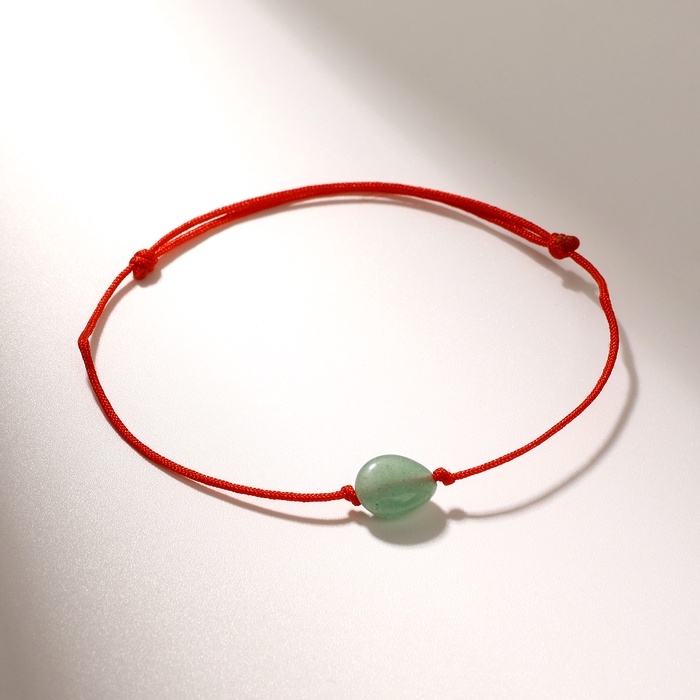 Браслет желаний &laquo;Нефрит&raquo; на красной нити, длина регулируется