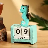 Календарь настольный &laquo;Морской конек&raquo;, 7&times;4&times;10 см, дерево, бирюзовый