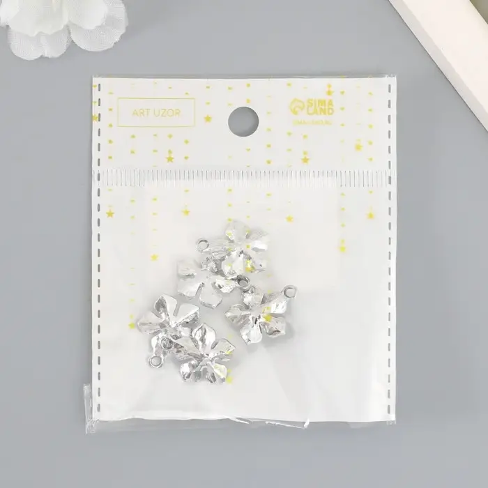 Декор для творчества металл, стразы "Пятилистник с кантом" серебро 1,9х1,7 см