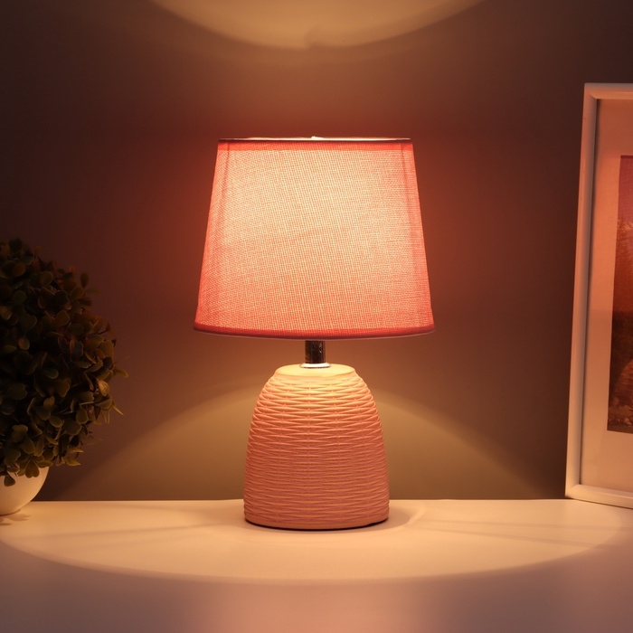 Лампа настольная "Плетение" 1х40Вт Е14 розовый  20х20х34см