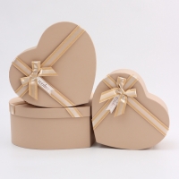 Набор коробок 3 в 1 сердца 31 х 27 х 13,3; 28 х 25 х 11,7; 26 х 23 х 10,3 см Набор коробок 3 в 1 сердца 31 х 27 х 13,3; 28 х 25 х 11,7; 26 х 23 х 10,3 см