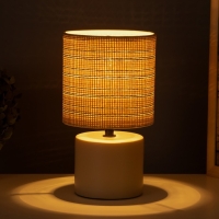 Лампа настольная "Хавьер" 1х40Вт Е14 слоновая кость 13х13х23см Лампа настольная "Хавьер" 1х40Вт Е14 слоновая кость 13х13х23см