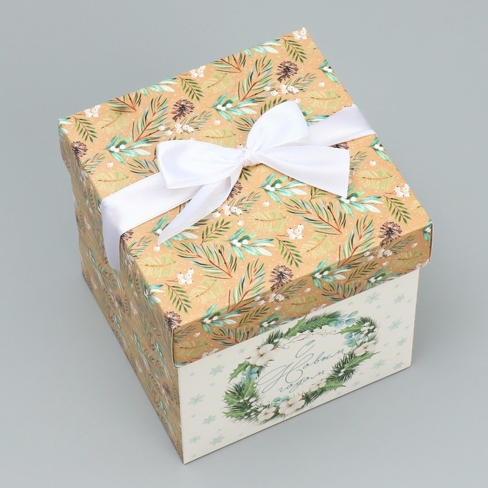 Коробка подарочная новогодняя складная &laquo;Новогодний венок&raquo;, 15 х 15 х 15 см, Новый год