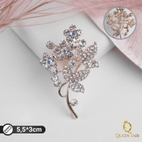 Брошь &laquo;Цветочная веточка&raquo;, цвет белый в золоте