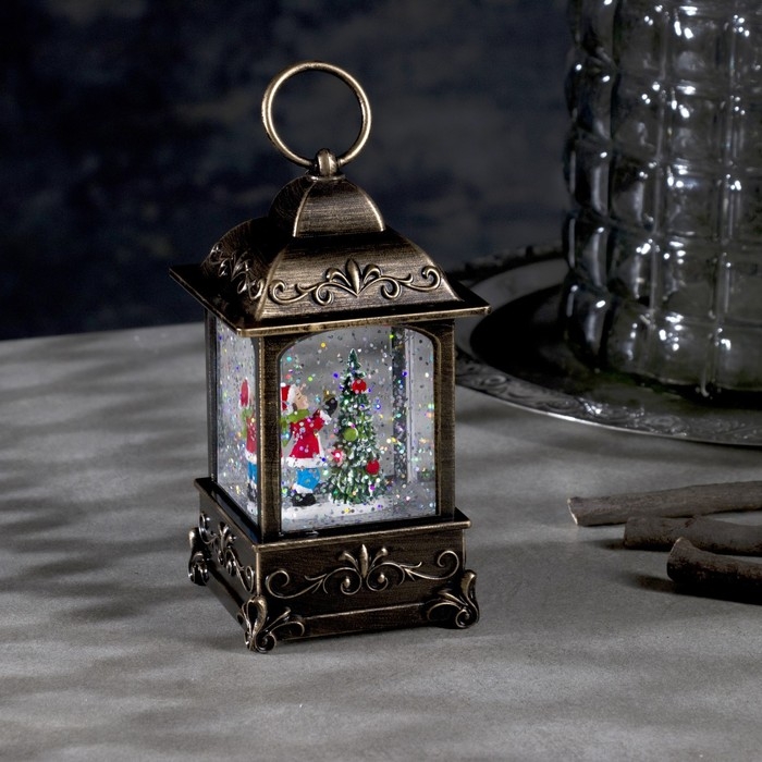 Светодиодная фигура &laquo;Фонарь с ребёнком и ёлкой&raquo; 7.5 &times; 13.5 &times; 7.5 см, пластик, блёстки, батарейки АААх3 (не в комплекте), свечение тёплое белое