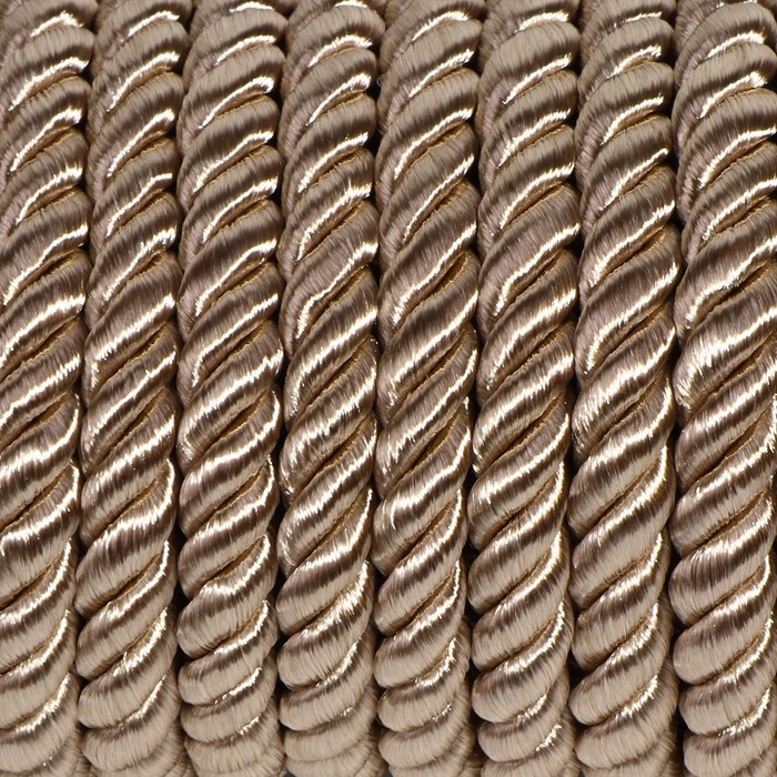 Шнур витой, d = 5 мм, 9 &plusmn; 1 м, цвет светло-серый
