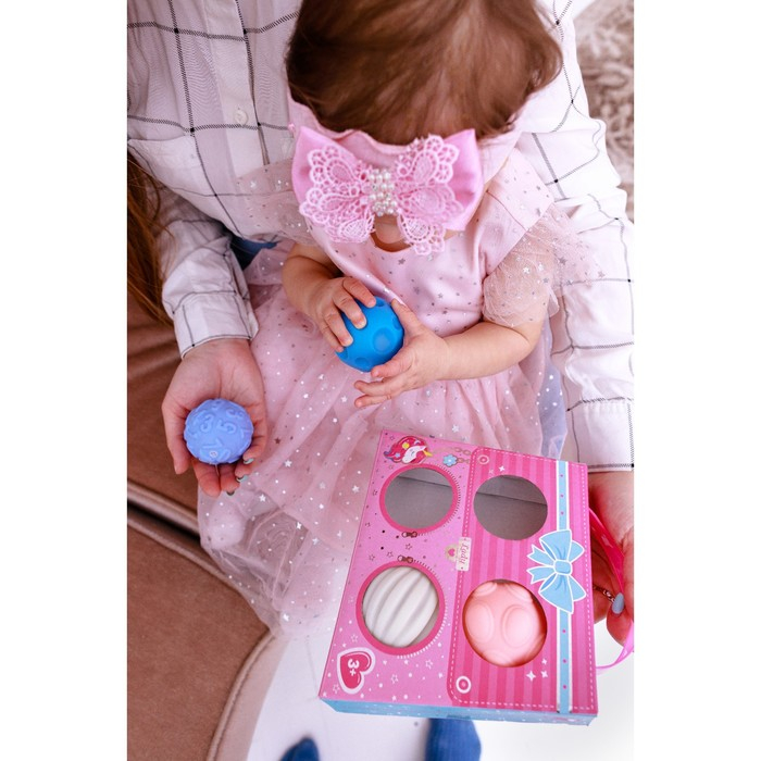 Набор развивающих тактильных мячиков &laquo;Сумочка&raquo;, с пищалкой, 4 шт, Крошка Я