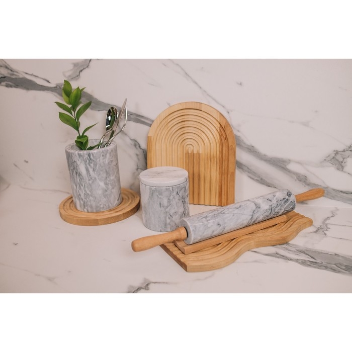 Скалка из мрамора Magistro, с подставкой, 45&times;5 см, цвет белый