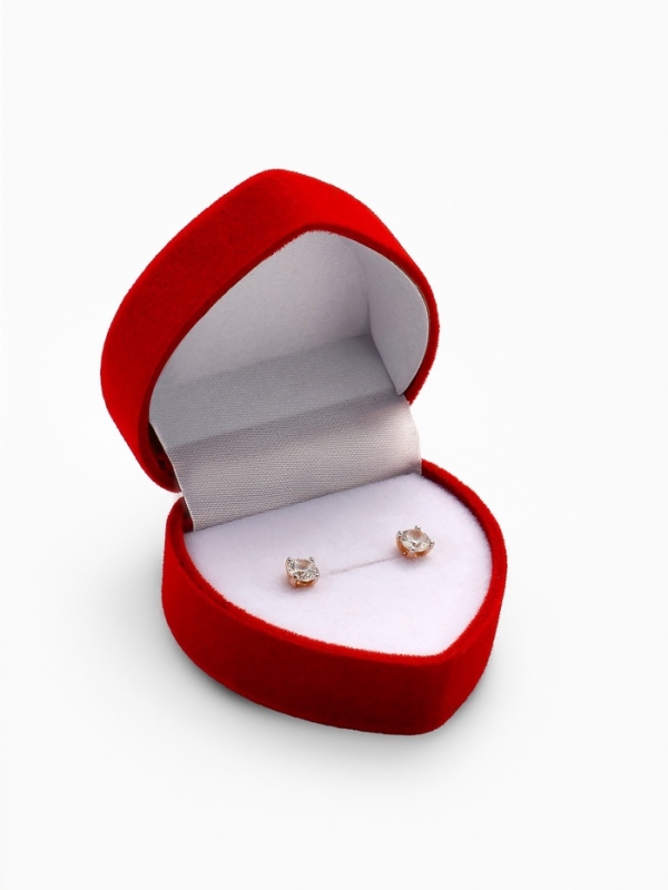 Футляр бархатный под кольцо &laquo;Сердце с рамкой из точек&raquo; 5&times;5, цвет красный