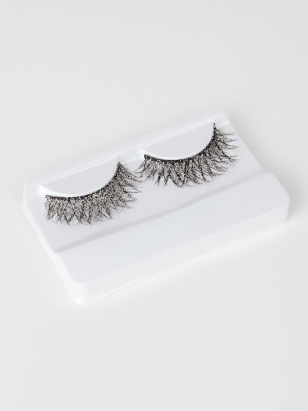 Ресницы накладные блестящие серебряные пластик к/короб QF