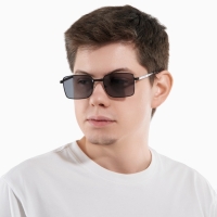 Очки солнцезащитные поляризационные, дужка 13.2 см, ширина 12.8 см, линза 4.3&times;5.5 см