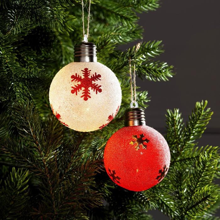 Набор ёлочных шаров &laquo;Снежинки&raquo; 2 шт., батарейки, 1 LED, свечение тёплое белое