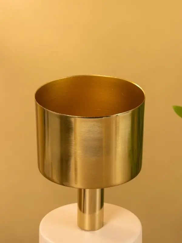 Подсвечник на 1 свечу "Кубок" бежевый с золотом 10х10х28,5 см