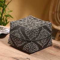 Корзинка плетеная "Бонтанг" бамбук 24х24х15 см, тёмная Корзинка плетеная "Бонтанг" бамбук 24х24х15 см, тёмная